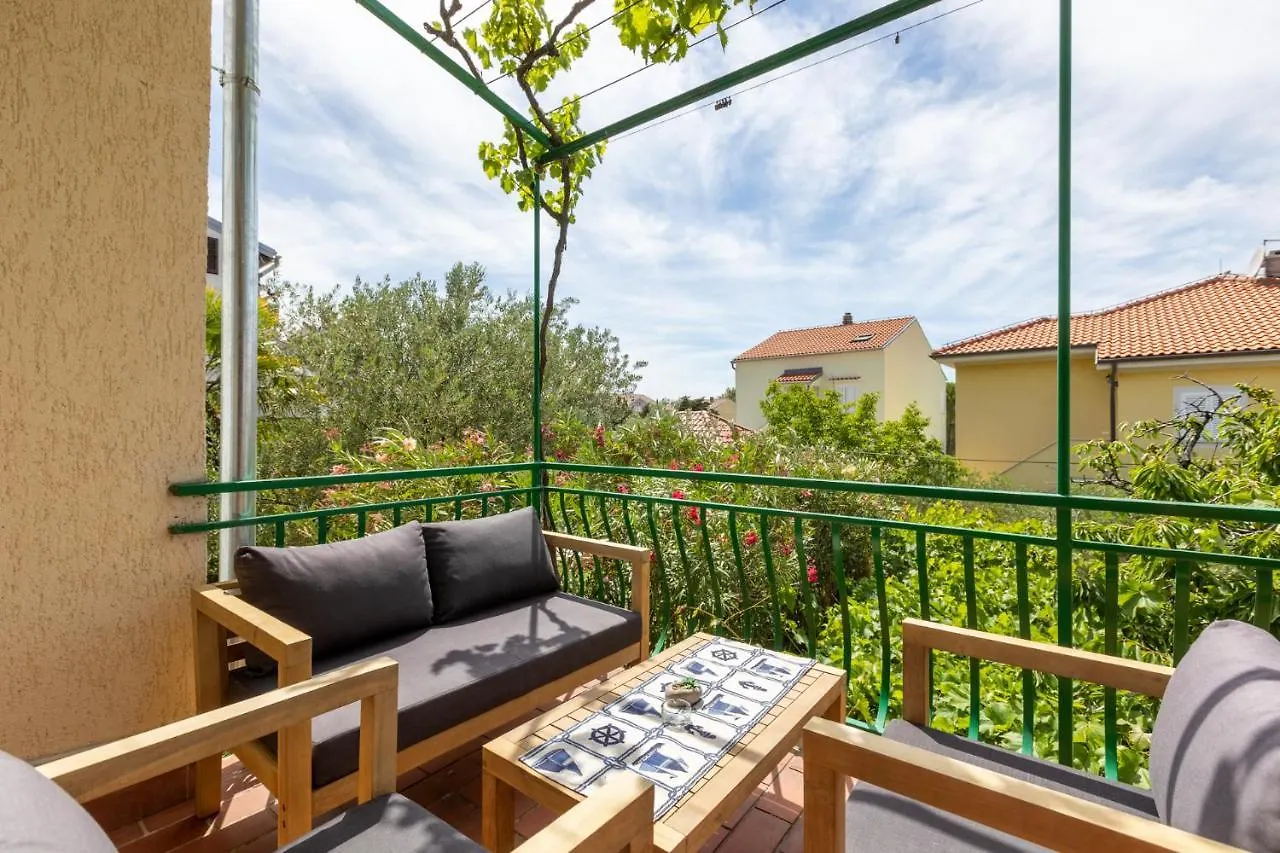 Home Away From Home With A Heated Pool 0*, Punat