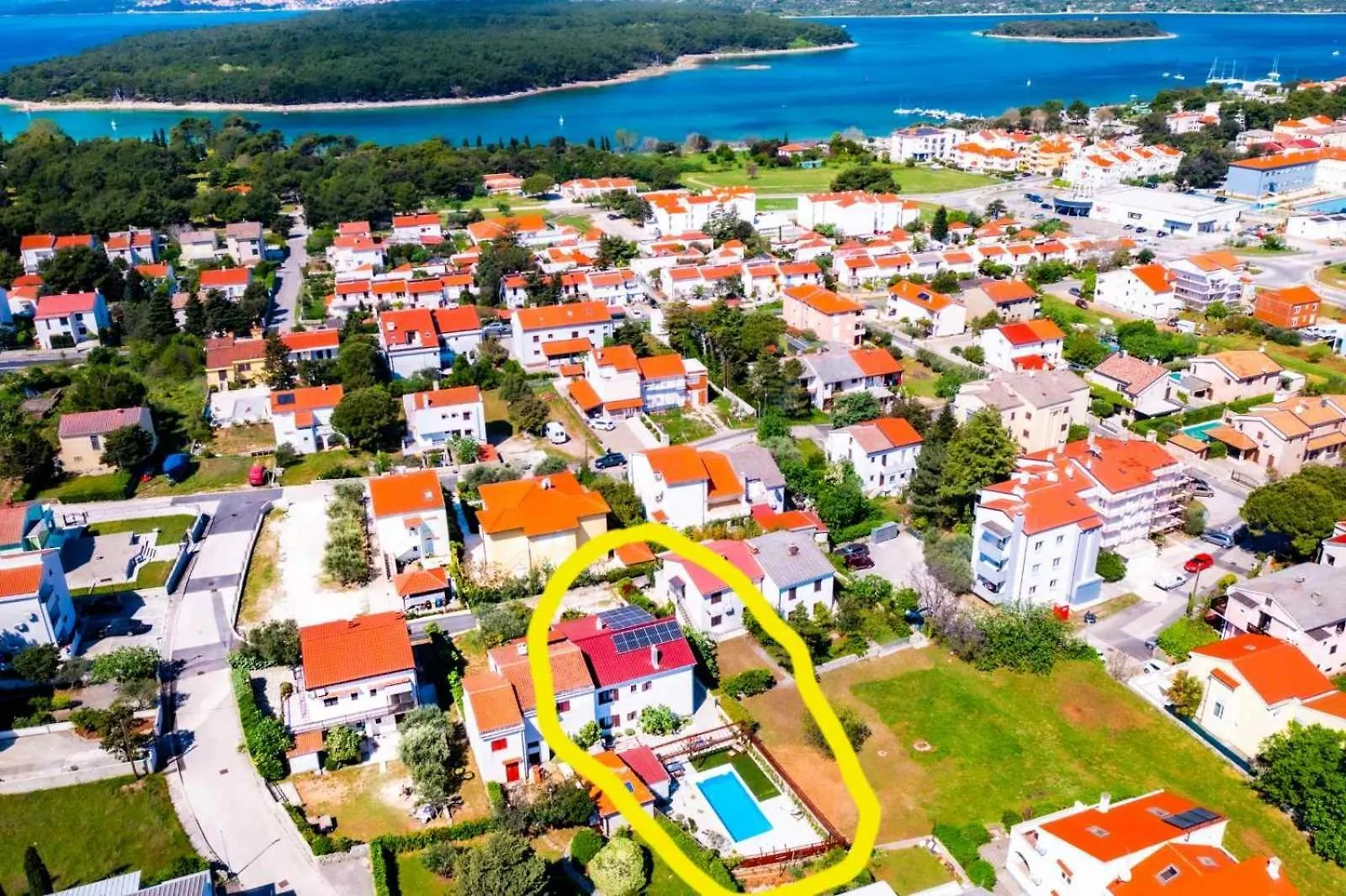 Home Away From Home With A Heated Pool Kroatien