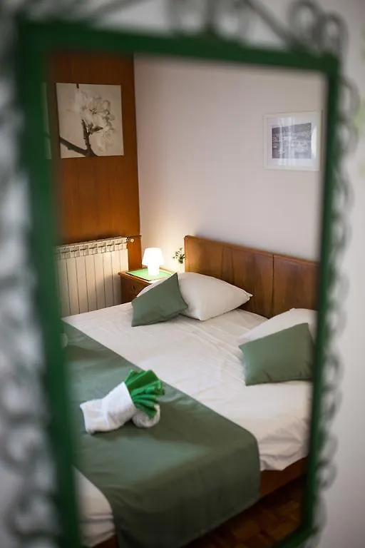 Lägenhet Home Away From Home With A Heated Pool
