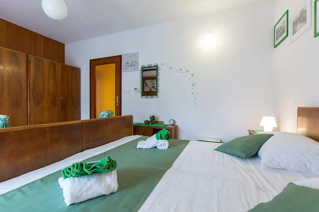 Lägenhet Home Away From Home With A Heated Pool