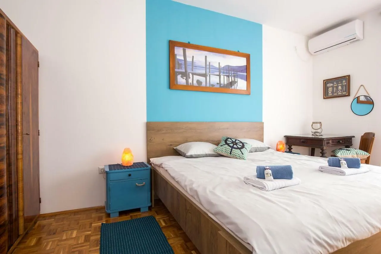 Lägenhet Home Away From Home With A Heated Pool Kroatien