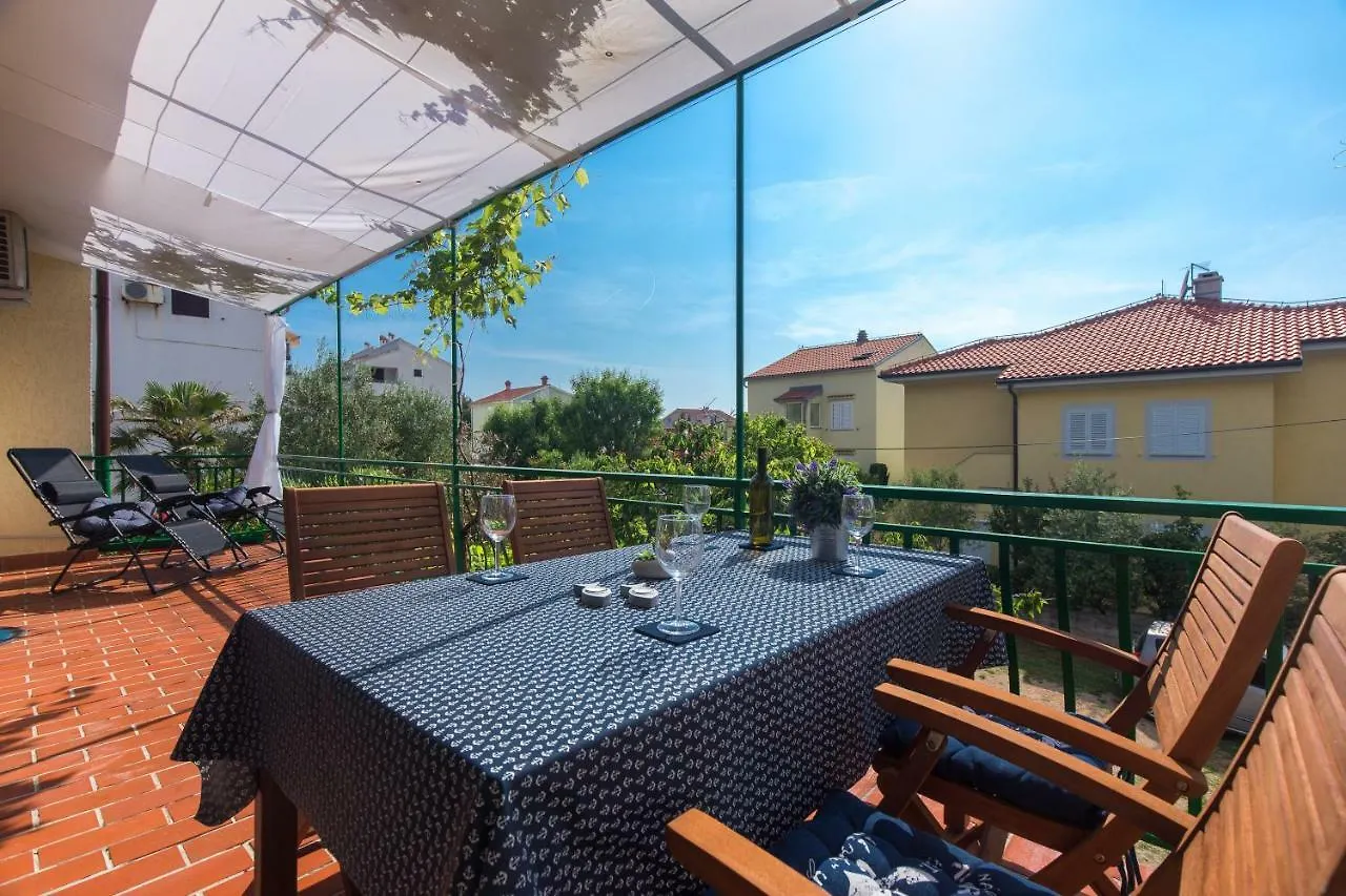 Home Away From Home With A Heated Pool Kroatien